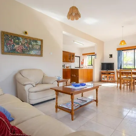 Eleni Coral Bay