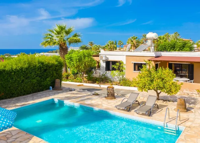 Eleni Villa Coral Bay